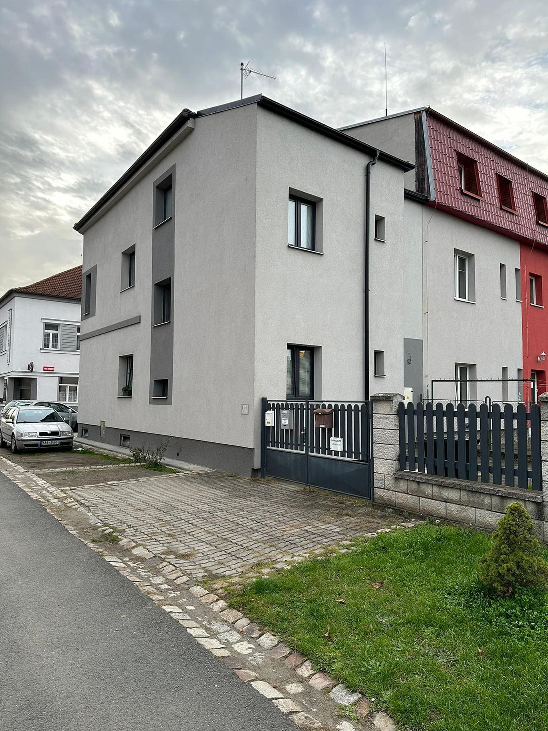 Pronájem podkrovního bytu 3+kk v Plzni na Doubravce